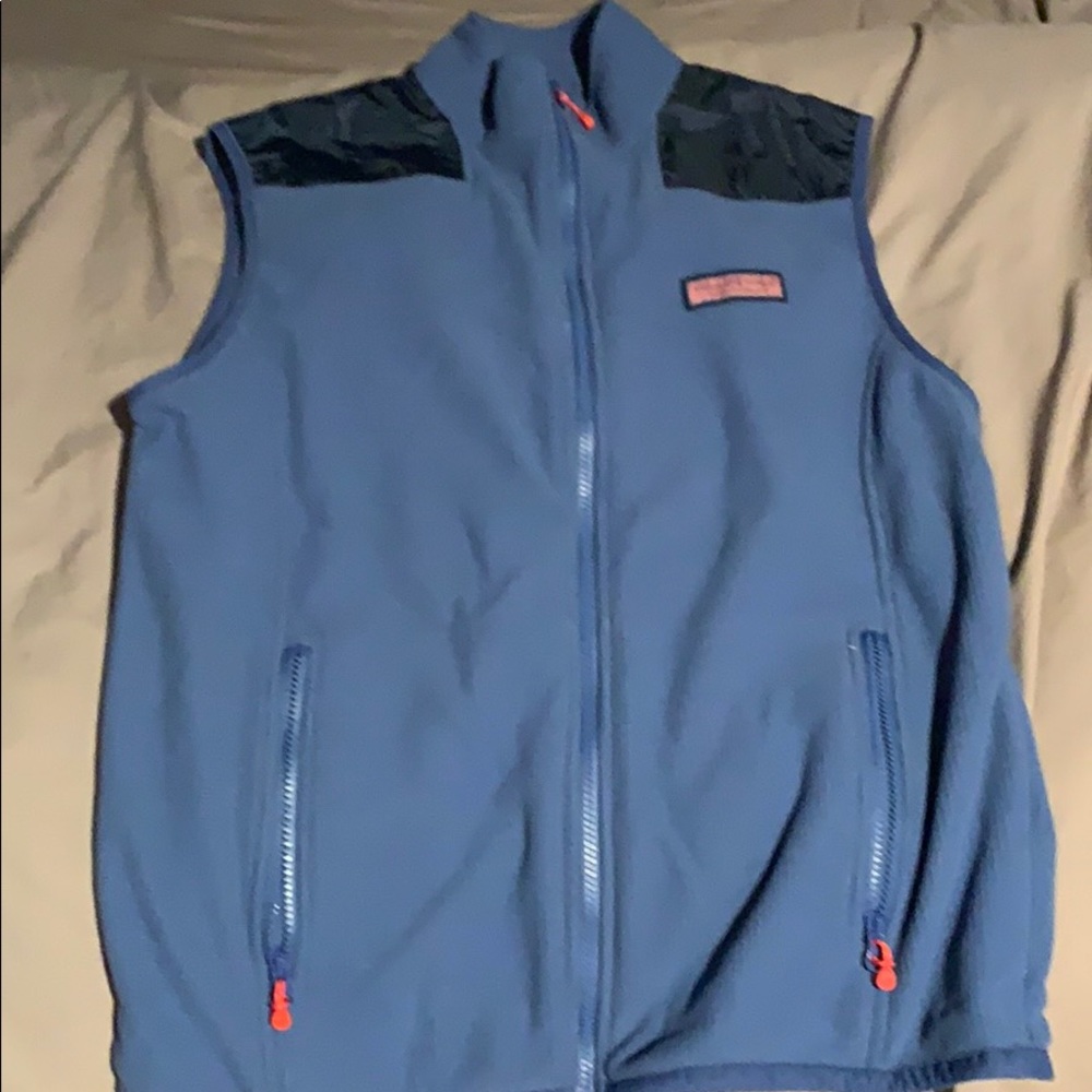 Vineyard vines zip up vest